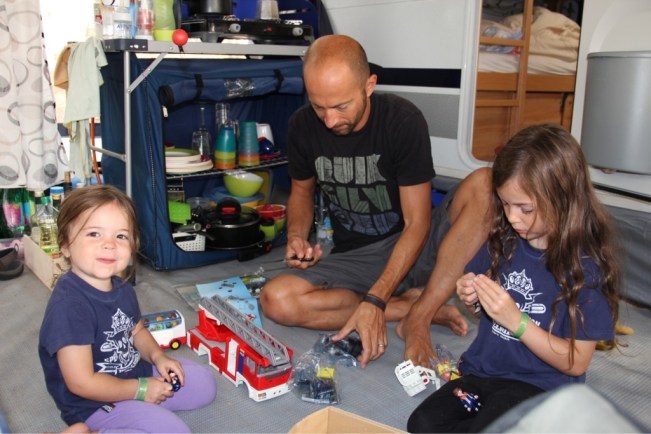 Papa, bitte zusammen bauen!