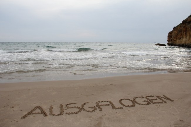 "Ausgflogen" - da fehlt doch etwas!