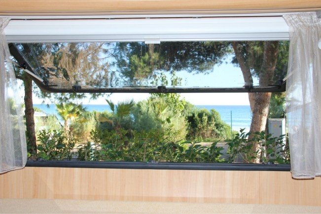 Der Blick aus dem Wohnwagen in Torre de la Mora