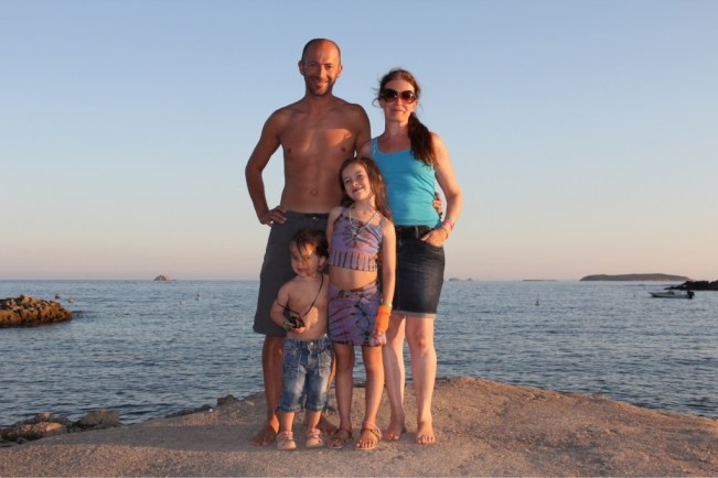 Familie Ausgeflogen komplett