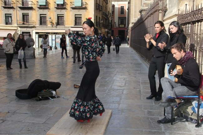 Flamenco vor der Kathedrale