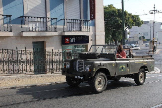 Estebans Lieblingsauto - ein alter Land Rover