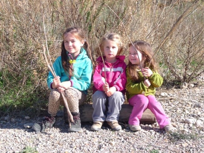 Esmeralda, Leonie und Penelope machen eine Rast