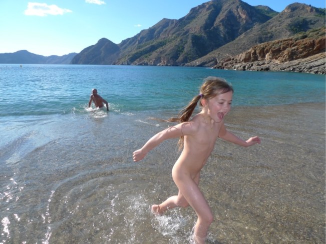 An schönen Tagen gönnen wir uns eine Erfrischung im kühlen Meer (16 Grad)