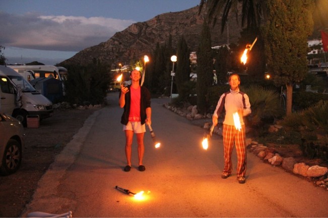 Und als Höhepunkt eine Feuerjonglage von Christine und Cedric