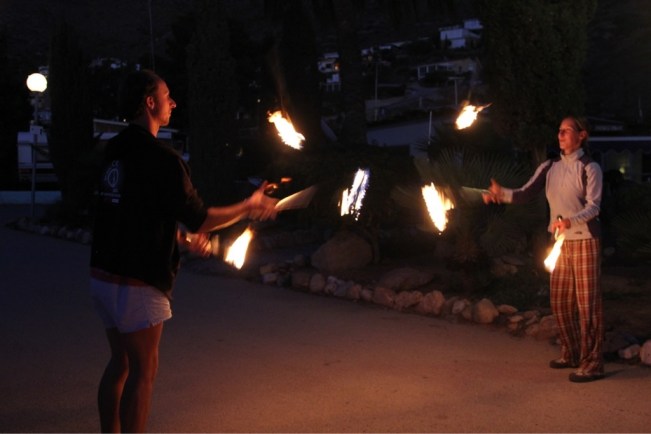 Und als Höhepunkt eine Feuerjonglage von Christine und Cedric