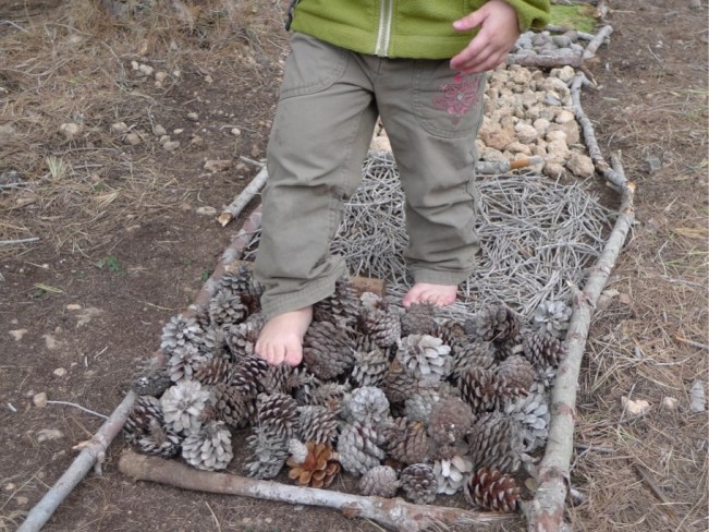 Penelope's Füsse sind das Barfussgehen gewöhnt