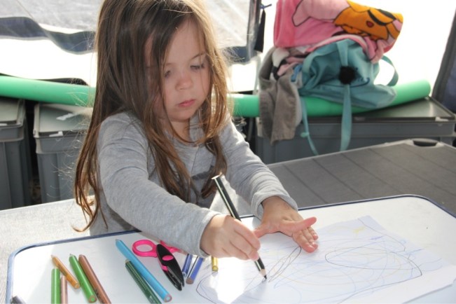 Penelope malt ein tolles Bild