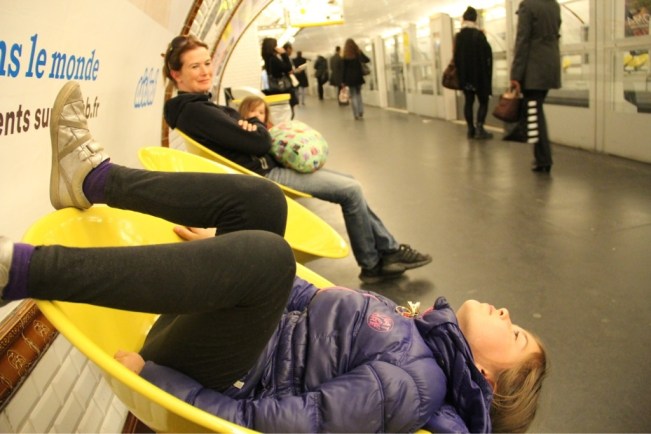 Pause in der Metrostation