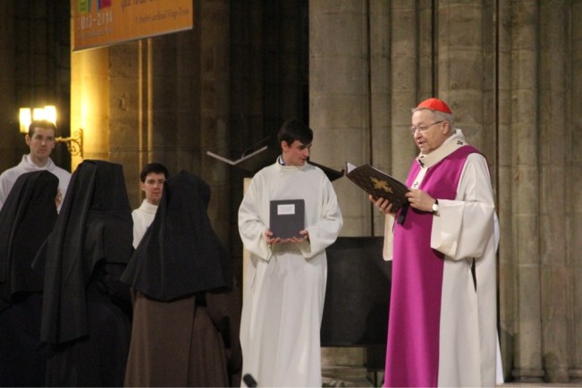 Es war gerade Messe mit dem Kardinal