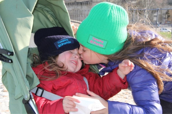 Auch Penelope wird geküsst, ob sie will oder nicht!